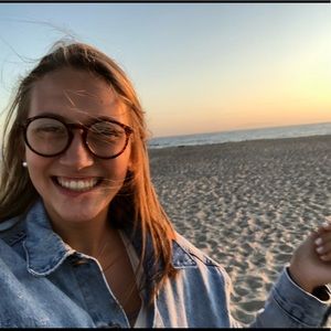 Meet your Posher, Rebecca